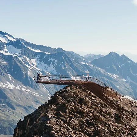 Laerchenlodge Skyspa And Rooftop Pool Inklusive Stubai Supercard Appart hôtel 4*
