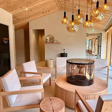 Laerchenlodge Skyspa And Rooftop Pool Inklusive Stubai Supercard פולפמס