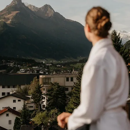 Laerchenlodge Skyspa And Rooftop Pool Inklusive Stubai Supercard 4*