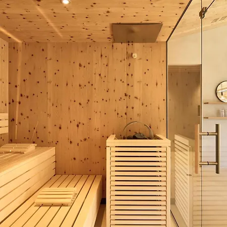 Laerchenlodge Skyspa And Rooftop Pool Inklusive Stubai Supercard Apart-hotel