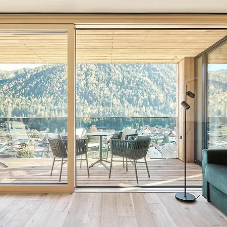 Laerchenlodge Skyspa And Rooftop Pool Inklusive Stubai Supercard 4*
