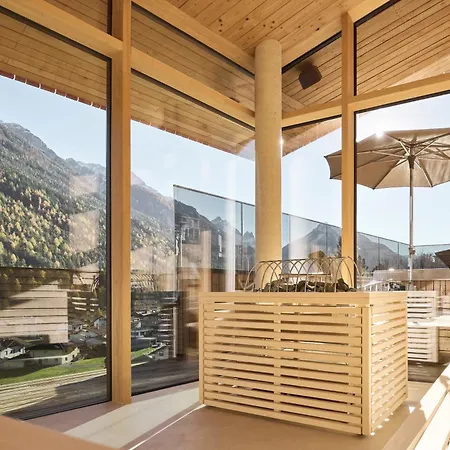 Laerchenlodge Skyspa And Rooftop Pool Inklusive Stubai Supercard 4* Fulpmes