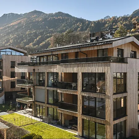 Laerchenlodge Skyspa And Rooftop Pool Inklusive Stubai Supercard Fulpmes