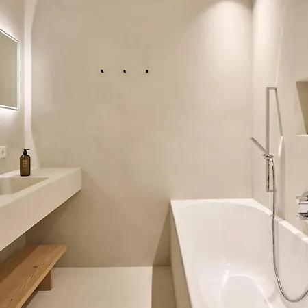Laerchenlodge Skyspa And Rooftop Pool Inklusive Stubai Supercard Apart-hotel