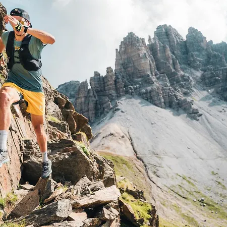 Laerchenlodge Skyspa And Rooftop Pool Inklusive Stubai Supercard Apartahotel