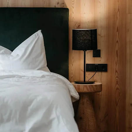 Laerchenlodge Skyspa And Rooftop Pool Inklusive Stubai Supercard Apartahotel 4*