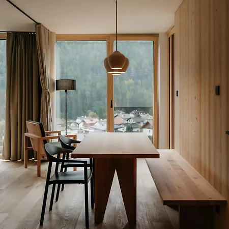 Laerchenlodge Skyspa And Rooftop Pool Inklusive Stubai Supercard 4* Fulpmes