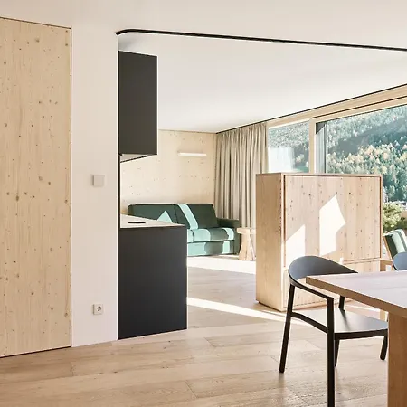 Laerchenlodge Skyspa And Rooftop Pool Inklusive Stubai Supercard Fulpmes