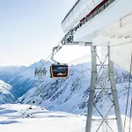 Aparthotel Laerchenlodge Skyspa And Rooftop Pool Inklusive Stubai Supercard 4*