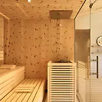 Laerchenlodge Skyspa And Rooftop Pool Inklusive Stubai Supercard Lejlighedshotel