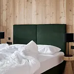Laerchenlodge Skyspa And Rooftop Pool Inklusive Stubai Supercard Lejlighedshotel Fulpmes