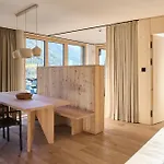 Laerchenlodge Skyspa And Rooftop Pool Inklusive Stubai Supercard Aparthotel